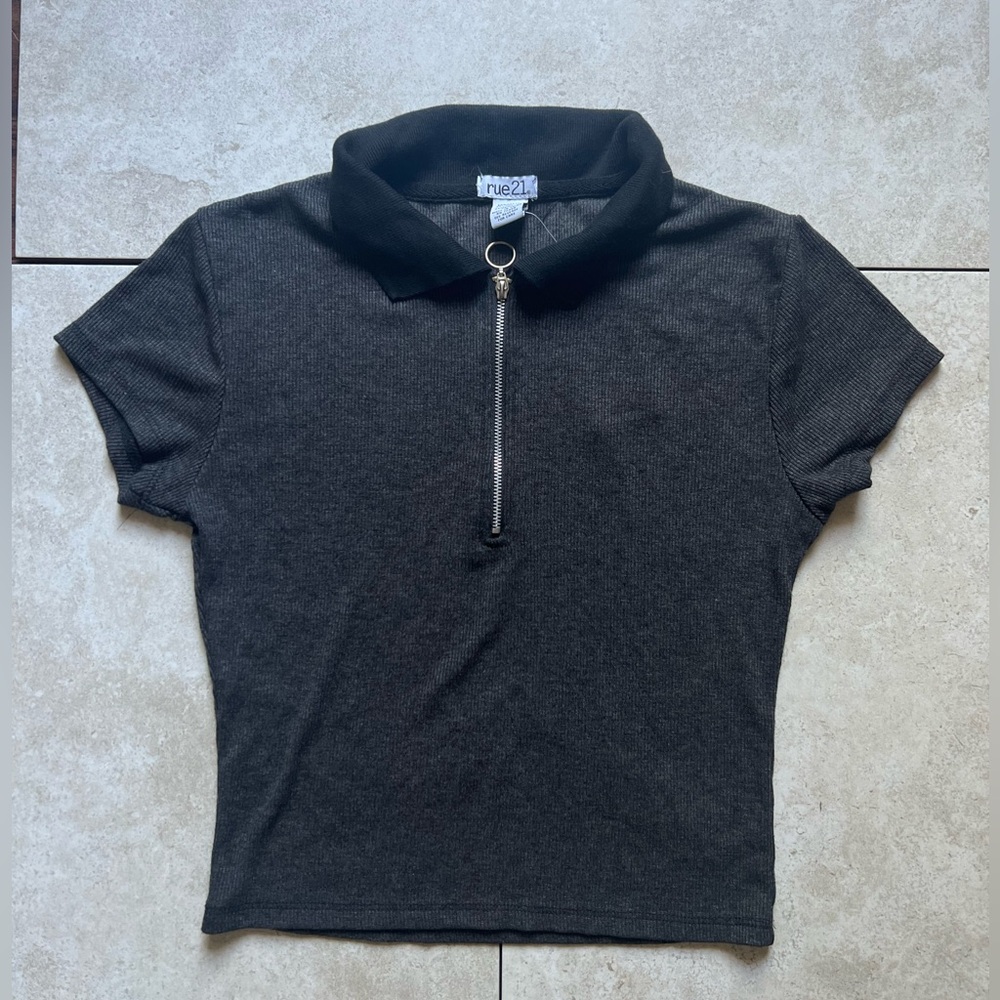 Rue 21 Junior Top
Size: Small